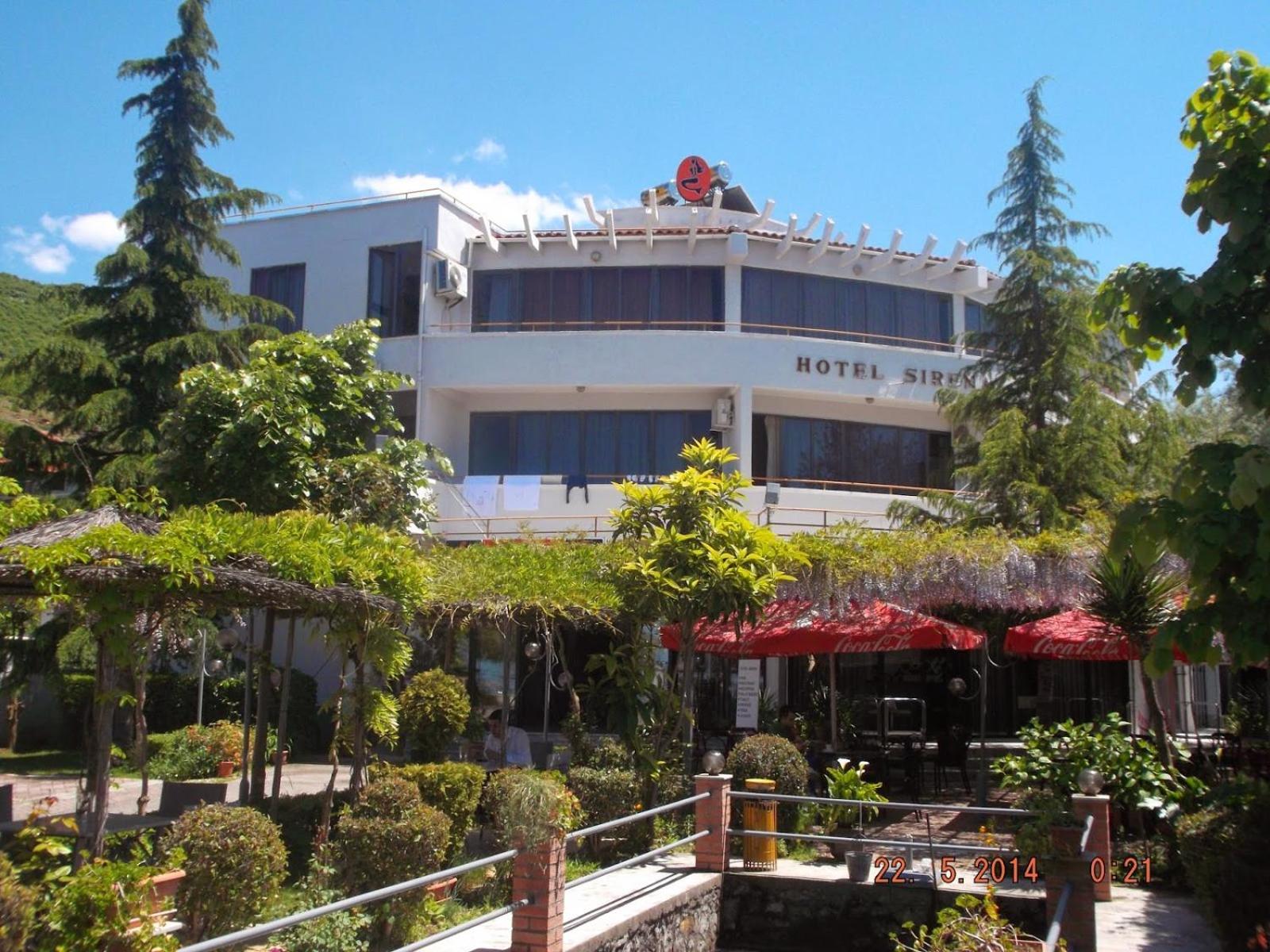 Sirena Hotel Tushemisht Exterior photo