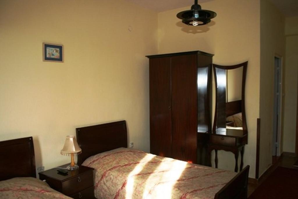 Sirena Hotel Tushemisht Exterior photo