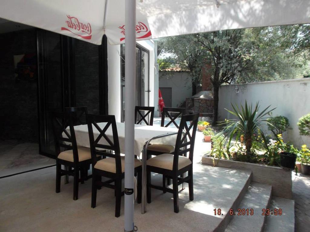 Sirena Hotel Tushemisht Exterior photo